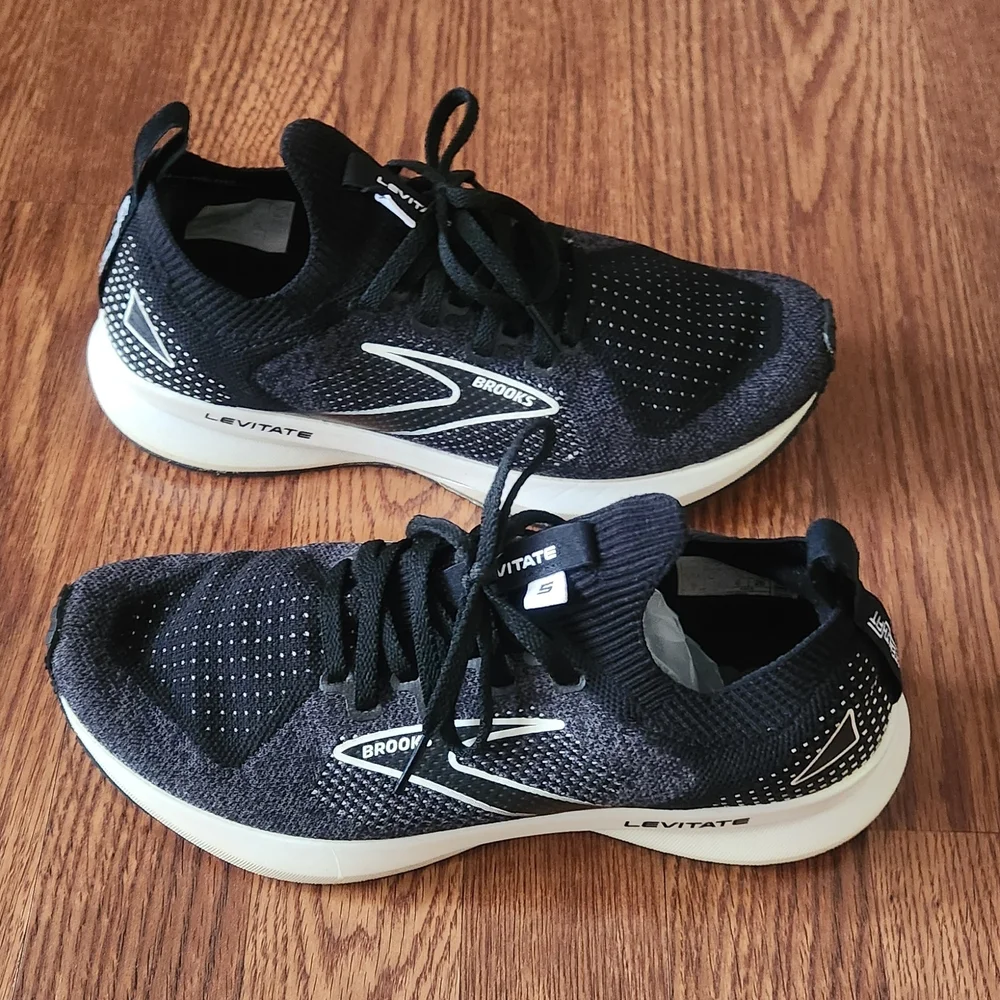 Brooks Black and White Levitate Sneakers - Picture 1 of 5